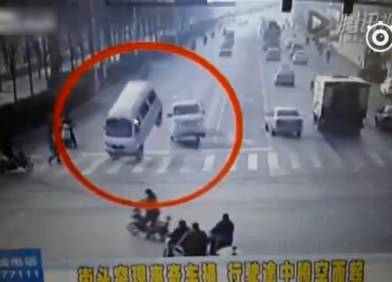 iTG_fgeh1vZExeY1448688931