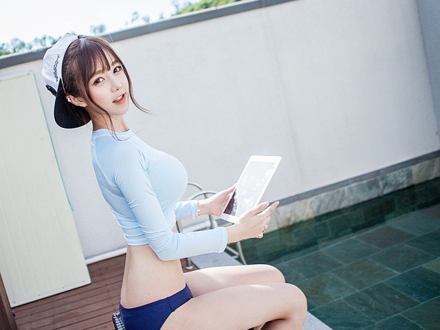身体は細いのに物凄い巨乳、そして顔がめちゃくちゃ可愛い韓国人女性が発見される！
