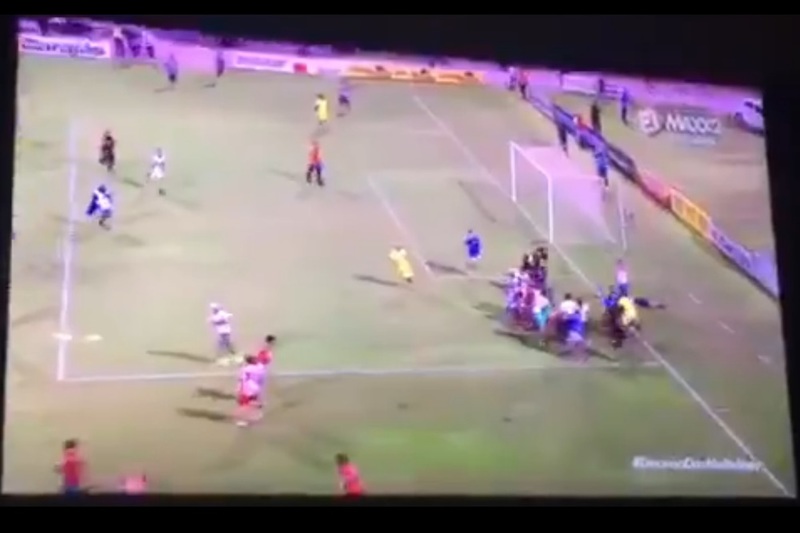 【動画】ブラジル、サッカーどころじゃない