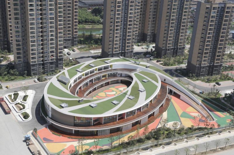 【画像】中国の幼稚園、凄すぎると話題に