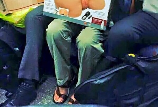 電車の中にヤバい奴いた・・・（1枚）