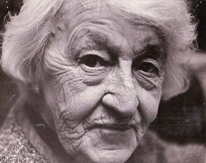 現代の ”若返り技術” は凄かった。69歳の女性が自分のおばあちゃん（69歳時）の写真と比べた結果 ポッカキット 