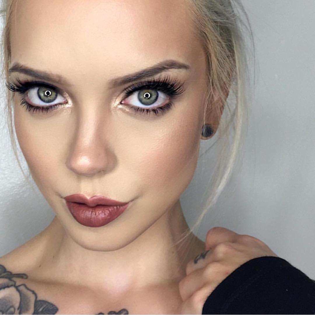Sarah X Mills