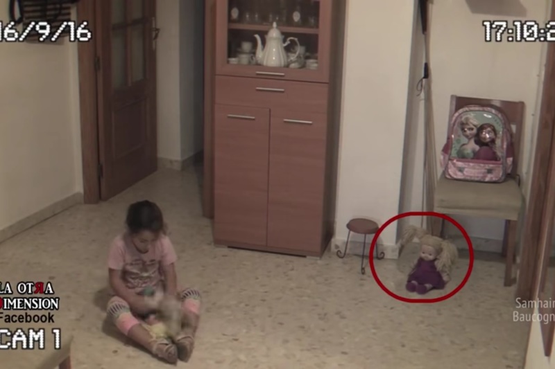 幼い娘が怯えているので、家の中に監視カメラを仕掛けた結果 ⇒ 信じられないものが写っていた…（動画）