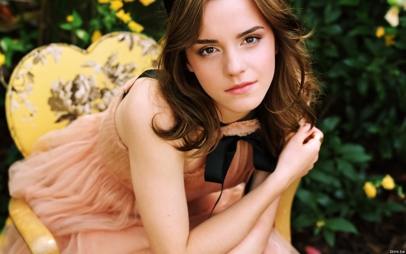 「エマ・ワトソン」がハッキング被害。乳首・女性器付近まで映った写真を公開される…（27枚）