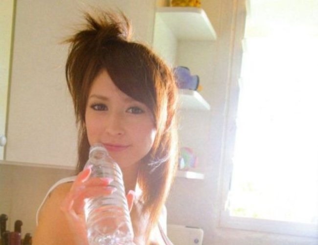 【画像】巨乳なのにノーブラで服着る女の子って何考えてんの？
