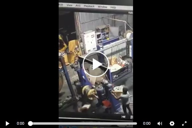 Zz1plJRP3Z3URAj1494382471_1494382478