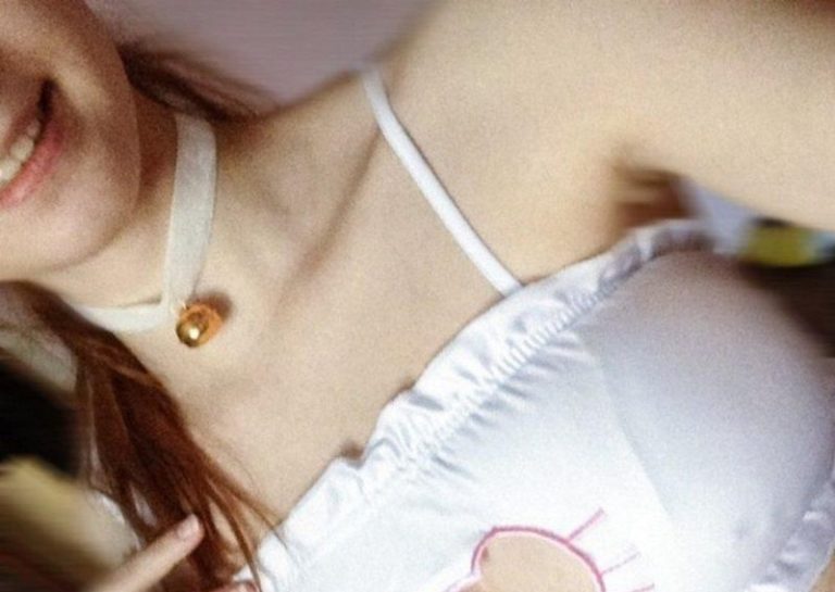 【画像あり】女子高生「新しい下着買ったから着てみた！ちょっとエロすぎかも！」