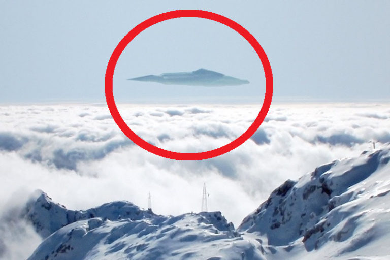 【衝撃】標高3000mの山の頂上で、見ちゃいけないものを見てしまった…（動画あり）