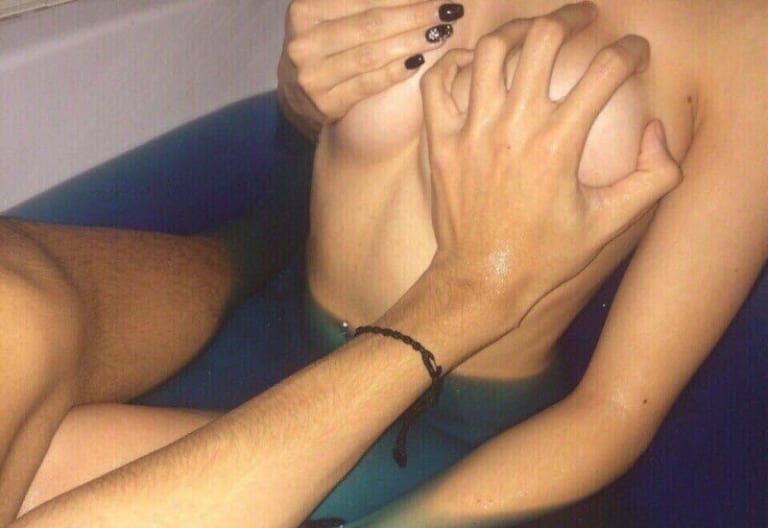 【画像あり】ロシアのヤリマン女子高生たちの ”乱交パーティー” がエッチすぎるｗｗｗｗｗ