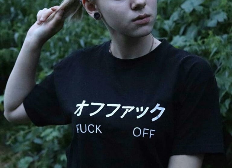 【閲覧注意】「オフファック」とかいう服を着てた美少女、こうなってしまう・・・（画像）