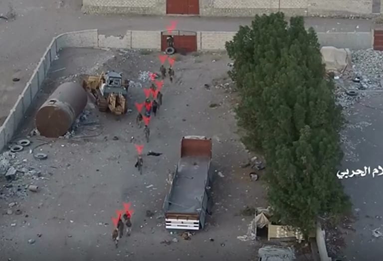 【衝撃映像】テロリスト20人を ”一瞬で殺す方法” がやばすぎる・・・