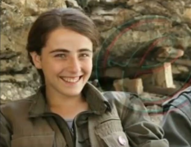 【閲覧注意】ISISに捕らえられた女性兵士、凌辱の限りを尽くされる・・・（動画あり）