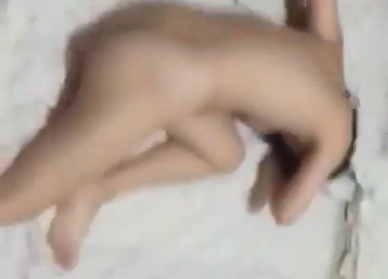 【無修正】浮気した女が全裸にされて屈辱を受けてる動画が大好きな奴ｗｗｗｗｗ