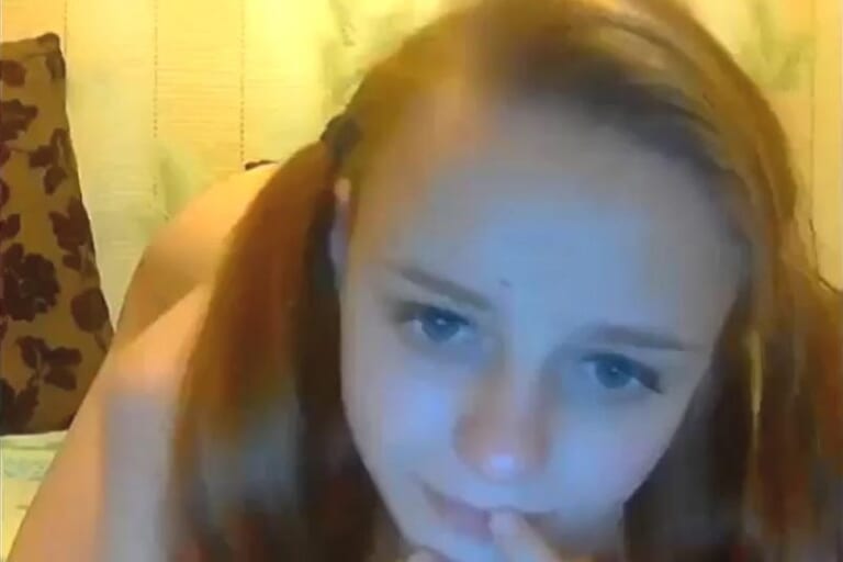 【動画】ロシアの美少女YouTuber(18歳)、おっぱい晒したらエロすぎて大人気に