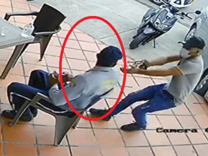【閲覧注意】強盗に撃たれた警備員「だめだ、俺は死ぬ…ただコイツも絶対殺してやる」