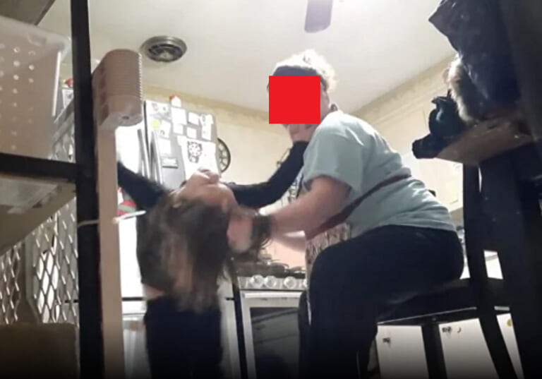【閲覧注意】障がい児施設の幼女がやられてる事、やばすぎた・・・（動画あり）