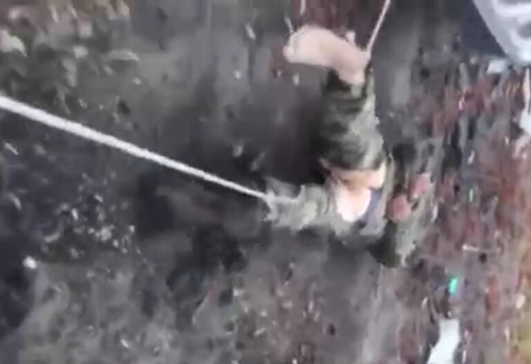 【閲覧注意】例のチ●コ切り取られたウクライナ兵士、その後もっとヤバい事になってた…（動画あり）