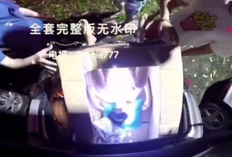 【鬼畜】中国人、外に誰でも挿入・射精できる「人間肉便器」を作ってしまう…（動画）