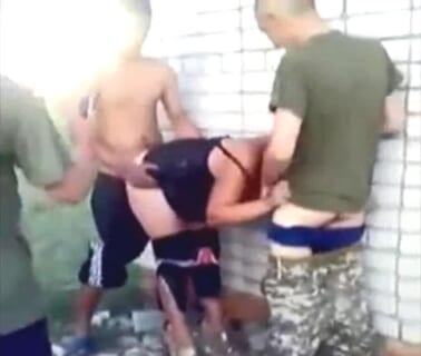 【性行為】ロシア兵士、ウクライナ女性を犯す動画が話題になってしまう・・・