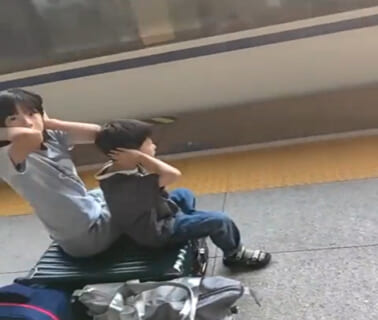 【閲覧注意】新幹線に飛び込んで自殺する高校生、それを見てた女子中学生… これはやばい…