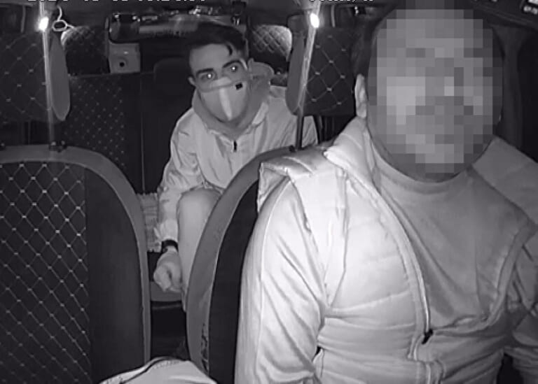 【閲覧注意】タクシー運転手、乗客に後ろから何度も銃で撃たれ死亡・・・これはヤバい