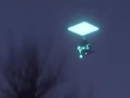 【衝撃映像】ロシアの上空で撮影されたUFO（エイリアンの乗り物）、本当に凄い