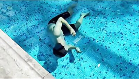 【閲覧注意】水泳の女性コーチ「男性コーチが水中息止め10分やってるｗ」ﾊﾟｼｬ ※すでに死亡しています
