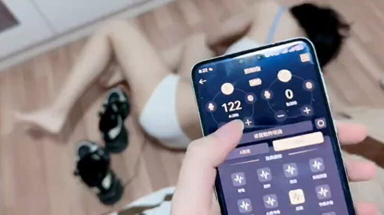 女を絶対にイカセる ”マ○コ振動玩具” 、実際にやられた女の子の動画がエロすぎる