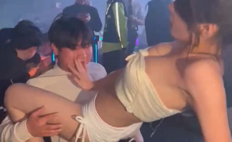 【動画あり】童貞男子 VS セクキャバ嬢の戦い、エロすぎると話題にｗｗｗｗｗｗ