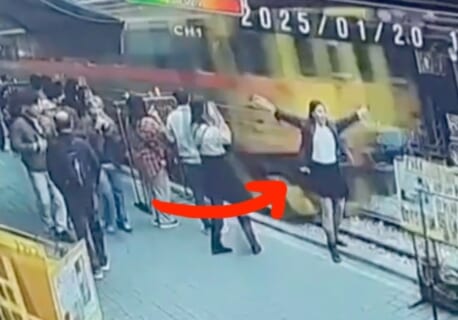 【衝撃映像】映え狙いの自撮り女さん、空間認識ミスって人生終わる・・・・・