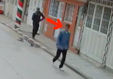 【閲覧注意】プロの殺し屋、わずか3秒で ”殺す側” から ”殺される側” に…(動画あり) 【閲覧注意】プロの殺し屋、わずか3秒で ”殺す側” から ”殺される側” に…(動画あり)