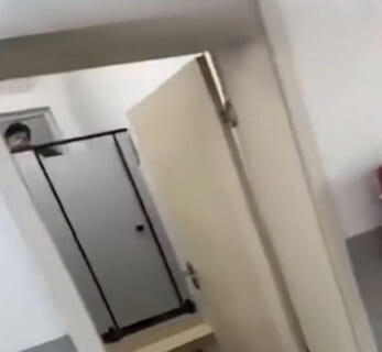 【閲覧注意】女子高生「ちょっと待って！トイレで先生が自殺してた」パシャ ← ヤバすぎだろ…