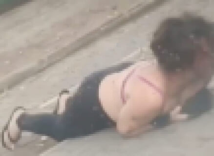 【閲覧注意】街中に裸の女が倒れてる ⇒ 近付いたらヤバい事になってた…（動画あり）