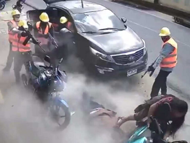 【閲覧注意】海外の市長候補とその妻、突然5人の男に銃乱射され死亡… ヤバすぎだろこれ…（動画あり）