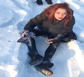 【閲覧注意】男たちに捕まったロシア美女「ア゛ア゛ア゛ｱ゛ｱ゛…」⇒ 洒落にならない動画