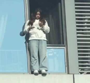 【閲覧注意】この女子高生の飛び降り自殺動画。闇が深すぎるものが映ってしまう