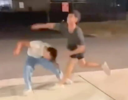【閲覧注意】世界一カッコイイ路上喧嘩、まさかこの後「両者とも人生終了」するとは…（動画あり）