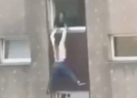 【閲覧注意】飛び降り自殺少女「やっぱり死にたくない！助けて！」⇒ もう無理だった…（動画あり）