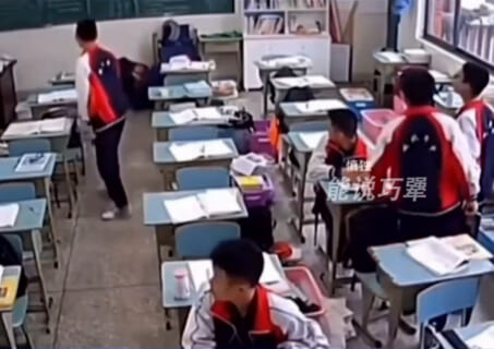 【閲覧注意】ヤンキー高校生が教室でムカつく教師を殴り殺した事件の動画、何度見てもヤバイ