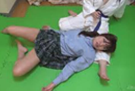 【閲覧注意】素人 vs 柔道部。JK同士の喧嘩がわずか数秒で ”処刑” に変わる瞬間（動画あり）