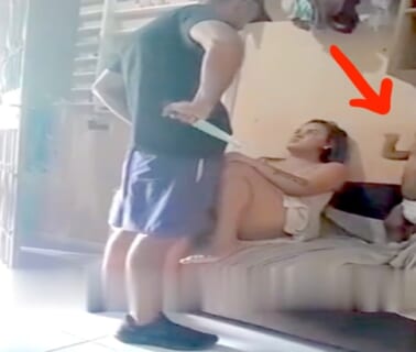 【閲覧注意】元嫁への復讐。「一生苦しめる方法」として選ばれた3歳息子、目の前でこうなる…（動画あり）