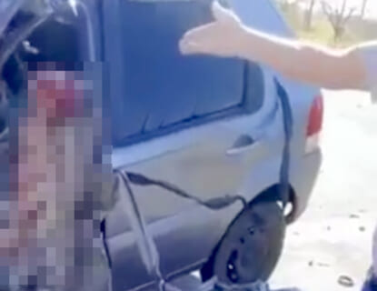 【閲覧注意】事故った女性（ﾋﾞｸｯ…ﾋﾞｸｯ…）⇒ この動きは100％死ぬやつ…（動画あり）