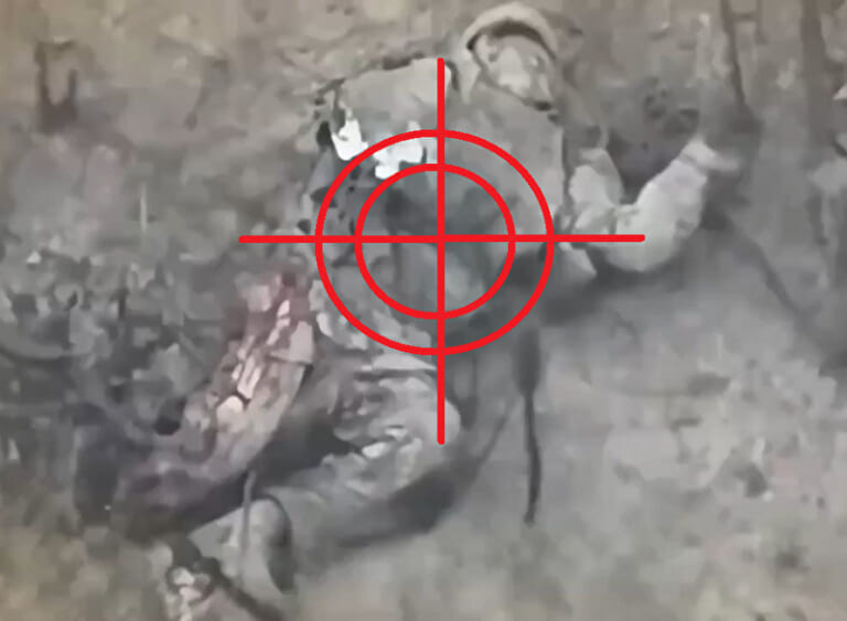 【閲覧注意】ロシア兵100人を殺したウクライナ軍 ”最強スナイパー” の目線カメラが凄すぎる