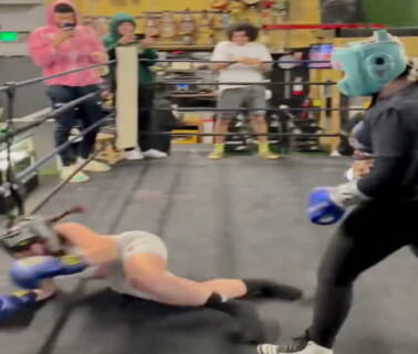 【衝撃映像】「男とやらせろ！」とイキるDQN女、女子ボクサーが出てきて10秒でわからせられるｗｗｗ