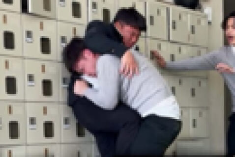 【閲覧注意】ヤンキー高校生の喧嘩、想像の5倍ぐらいヤバい事になって震えた…（動画あり）