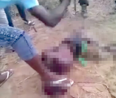 【閲覧注意】これが2026年の映像かよ…アフリカ部族による「人間廃棄」の儀式がエグい