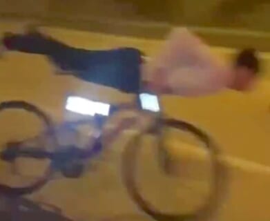 【閲覧注意】イキリ中学生「チャリでスーパーマン乗りやってみた！」⇒ 即死（動画あり）