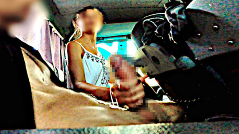 【閲覧注意】バスでHな女性に痴漢してた男、この後すぐ自分が死ぬとは思ってない…（動画あり）