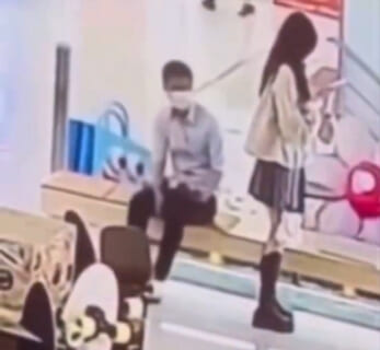 【動画】ストレスだらけのサラリーマン、この女子高生が目の前に立ってて我慢できなくなってしまう…